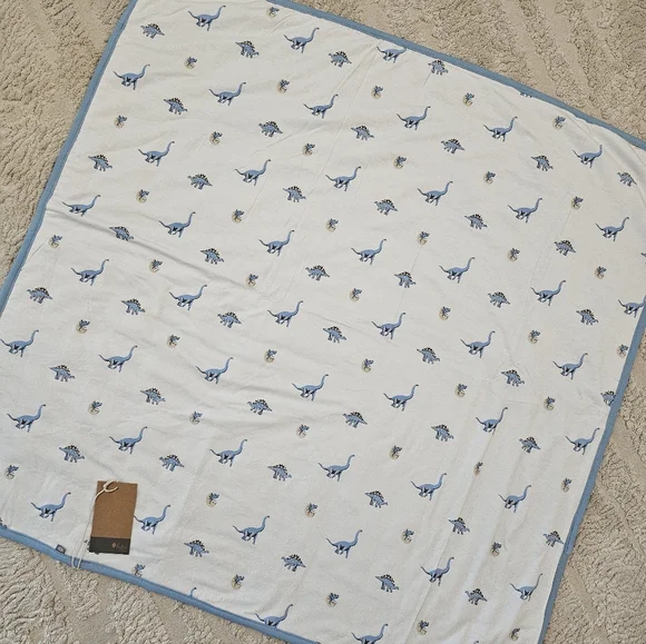 NEW Kyte Baby - Dinosaur Print Blue Baby Blanket in Jurassic 1.0 - Picture 2 of 5